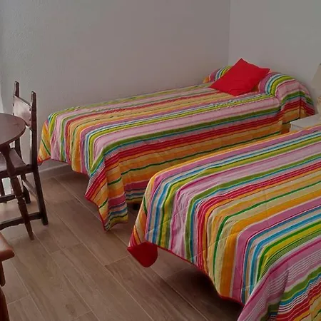 Apartamento Muy Centrico, A 8 Min Del Ave Andando, Reformado.